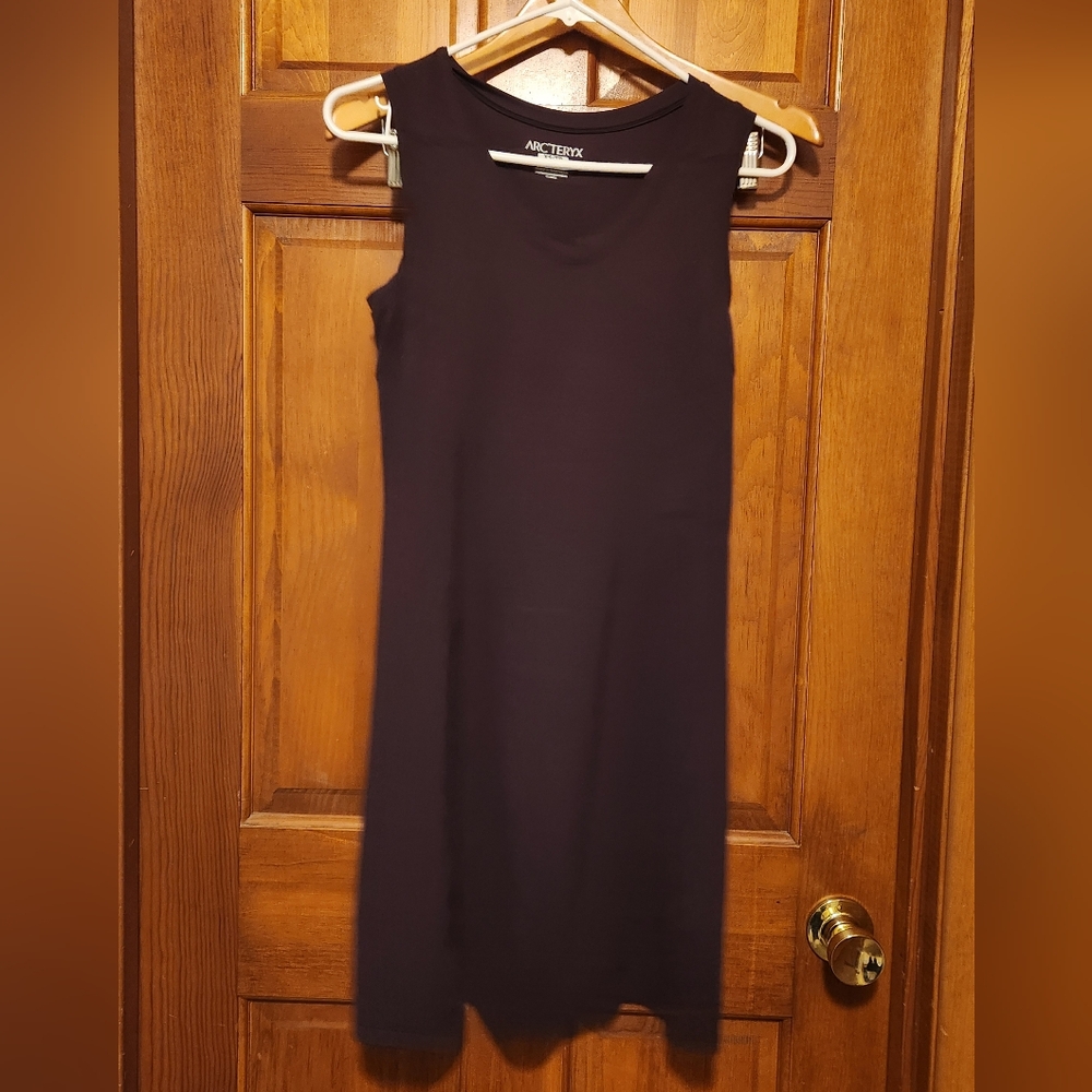 Arctix Soltera Maroon Midi Dress